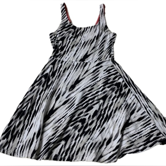 EXPRESS | Women’s Size Small | Zebra Print Fit and Flare Skater Swing Dress - Picture 4 of 8